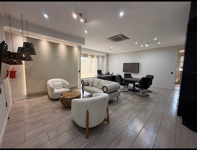 550M² OFFICE TO LET IN ROSEBANK